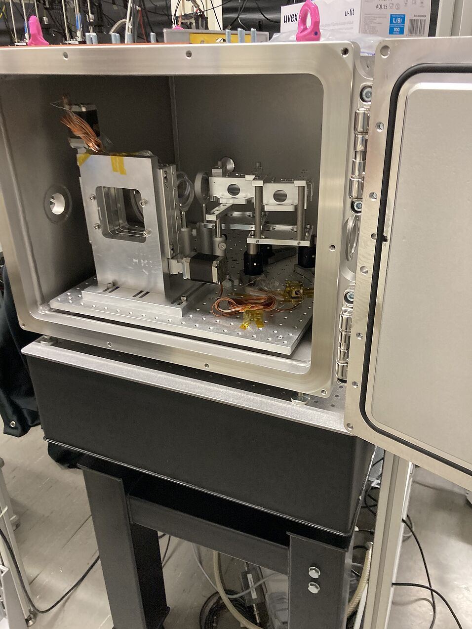 A close up of some of the equipment parts.
